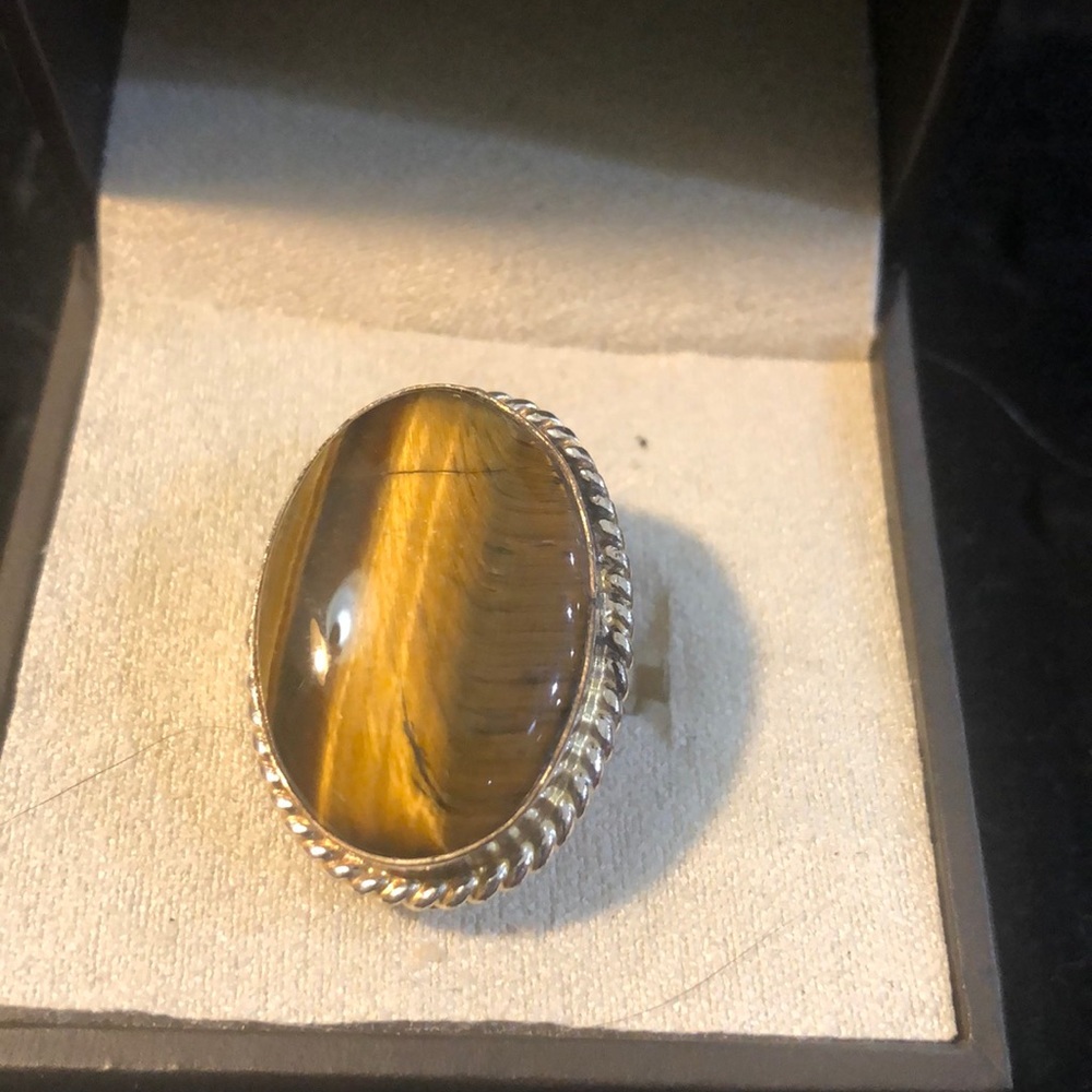 Rings - Picture 4 of 4